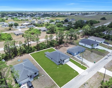6007 Kumquat Circle - Photo Thumbnail 2