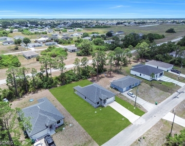 6007 Kumquat Circle - Photo Thumbnail 6
