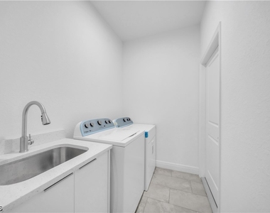 6007 Kumquat Circle - Photo Thumbnail 17
