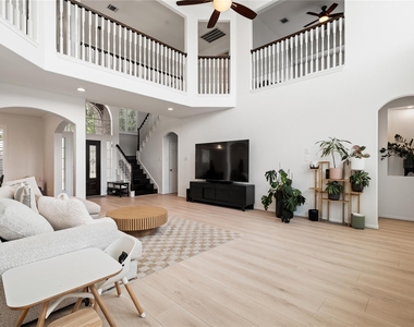 4710 Devonberry Lane - Photo Thumbnail 2