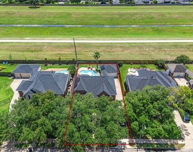 4710 Devonberry Lane - Photo Thumbnail 38