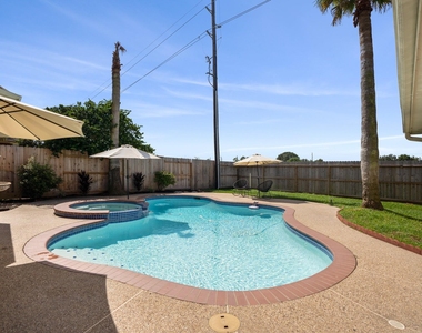 4710 Devonberry Lane - Photo Thumbnail 30