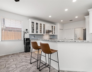 4710 Devonberry Lane - Photo Thumbnail 4