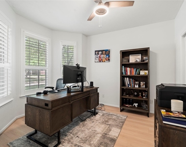 4710 Devonberry Lane - Photo Thumbnail 11