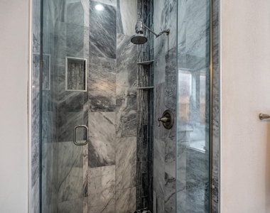 4710 Devonberry Lane - Photo Thumbnail 17