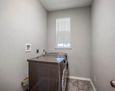 4710 Devonberry Lane - Photo Thumbnail 9