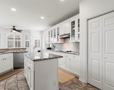 4710 Devonberry Lane - Photo Thumbnail 7