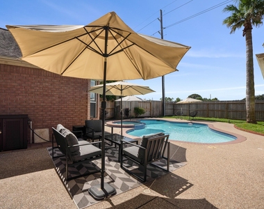 4710 Devonberry Lane - Photo Thumbnail 37