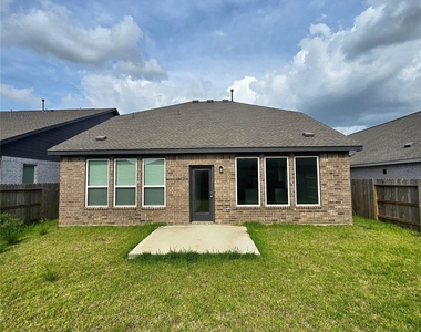 6319 Seafoam Lake Drive - Photo Thumbnail 19