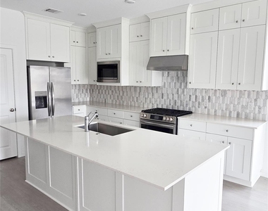 6319 Seafoam Lake Drive - Photo Thumbnail 2