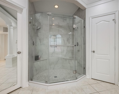 5710 Cielio Bay Court - Photo Thumbnail 30