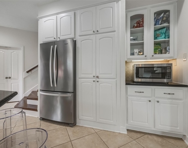 5710 Cielio Bay Court - Photo Thumbnail 24
