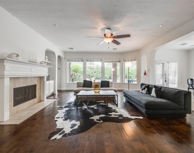 5710 Cielio Bay Court - Photo Thumbnail 14