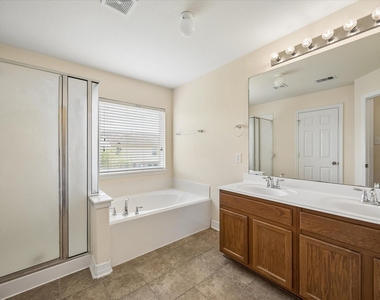 10108 Hidden Creek Falls Ln - Photo Thumbnail 7