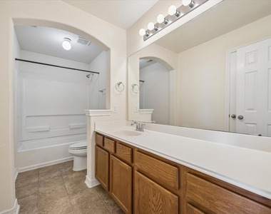 10108 Hidden Creek Falls Ln - Photo Thumbnail 12