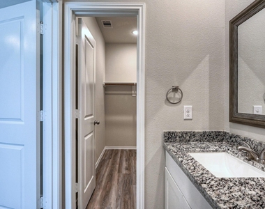 9596 Darkwood Street - Photo Thumbnail 21