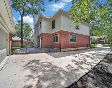 11 Windledge Place - Photo Thumbnail 32