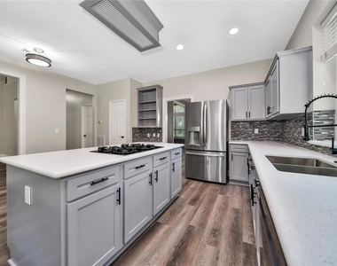 11 Windledge Place - Photo Thumbnail 8