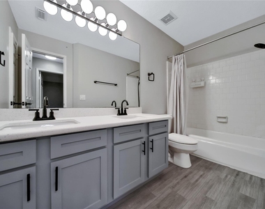 11 Windledge Place - Photo Thumbnail 24
