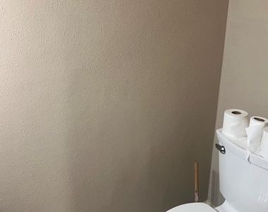 12400 Brookglade Circle - Photo Thumbnail 4