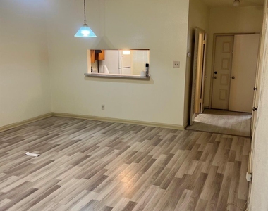 12400 Brookglade Circle - Photo Thumbnail 6