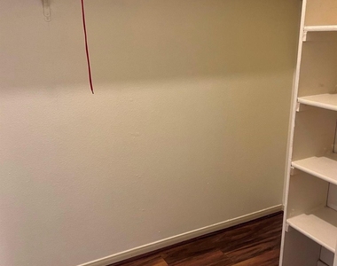 12400 Brookglade Circle - Photo Thumbnail 10