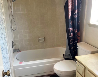 12400 Brookglade Circle - Photo Thumbnail 11