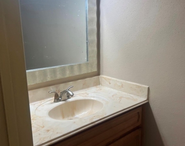 12400 Brookglade Circle - Photo Thumbnail 5