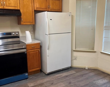 12400 Brookglade Circle - Photo Thumbnail 3