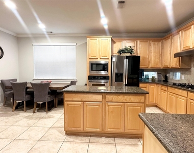 17815 Gables Bend Drive - Photo Thumbnail 13