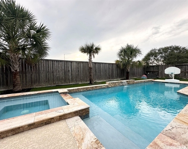 17815 Gables Bend Drive - Photo Thumbnail 28