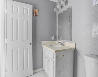 14618 Flair Drive - Photo Thumbnail 17