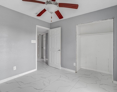 14618 Flair Drive - Photo Thumbnail 22