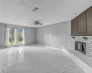 14618 Flair Drive - Photo Thumbnail 7