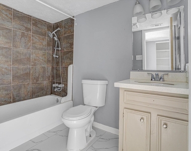14618 Flair Drive - Photo Thumbnail 23