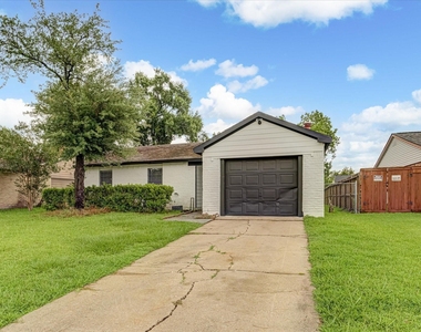 14618 Flair Drive - Photo Thumbnail 1