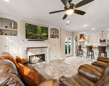162 N Taylor Point Drive - Photo Thumbnail 10