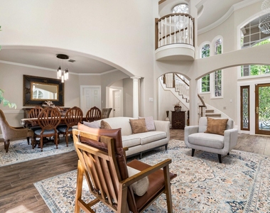 162 N Taylor Point Drive - Photo Thumbnail 6