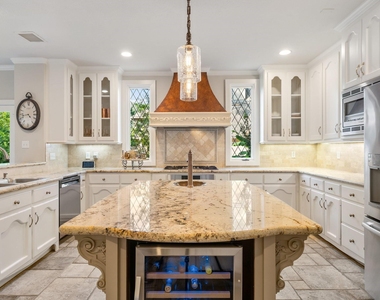 162 N Taylor Point Drive - Photo Thumbnail 12