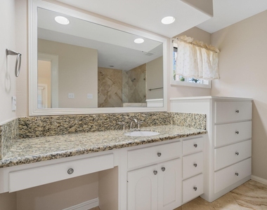 162 N Taylor Point Drive - Photo Thumbnail 25