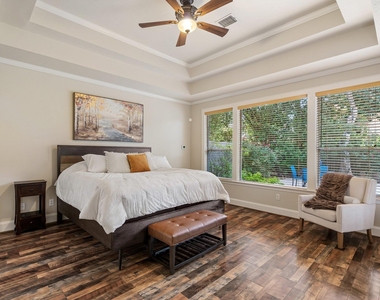 162 N Taylor Point Drive - Photo Thumbnail 14