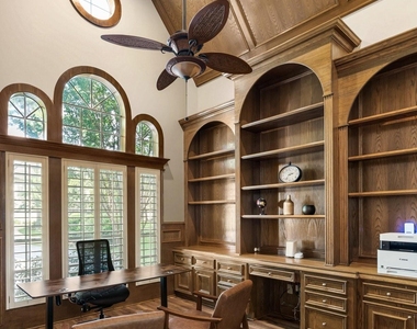 162 N Taylor Point Drive - Photo Thumbnail 3