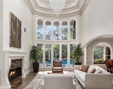 162 N Taylor Point Drive - Photo Thumbnail 4