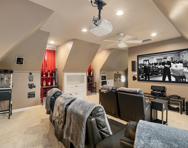 162 N Taylor Point Drive - Photo Thumbnail 22