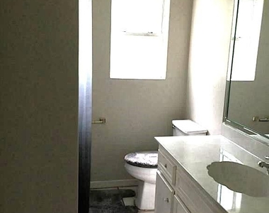 306 Bush Drive - Photo Thumbnail 12