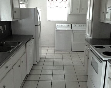 306 Bush Drive - Photo Thumbnail 6