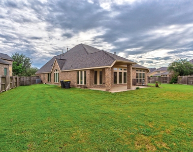 27106 Cross Pointe Court - Photo Thumbnail 26