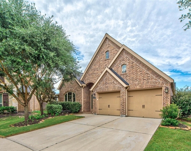 27106 Cross Pointe Court - Photo Thumbnail 1