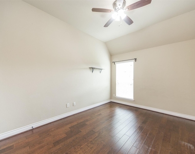 27106 Cross Pointe Court - Photo Thumbnail 21
