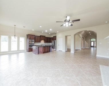 27106 Cross Pointe Court - Photo Thumbnail 10